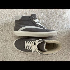 Madewell grey Sherpa lined sneaker size 9.5